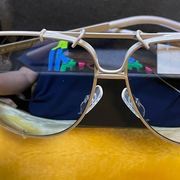Authentic Dior Sunglass - Picture 5 of 7
